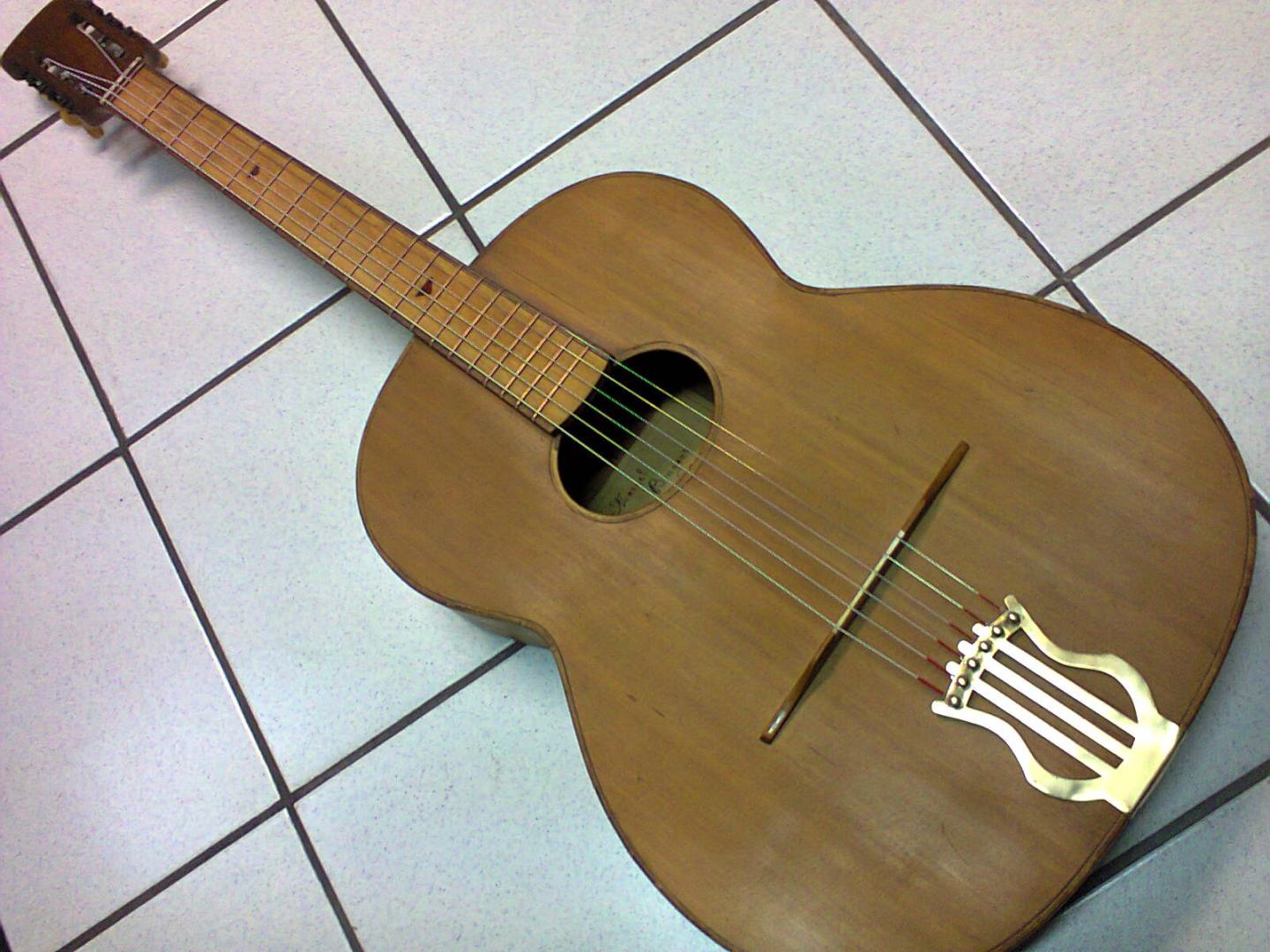 LE GAUCHER - DUPONT AU-95 GAUCHER Magnifique guitare