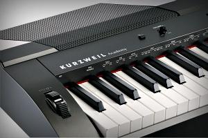 KURZWEIL PIANO PORTABLE 88 NOTES MECANIQUES MARTEAUX. 50 styles 20 sons - Poly. 128 voix - Mode - Split - Duo - EQ - Réverb - Chorus- Séquenceur: 5 morceaux - Mélodie et accompagnement - 60 morceaux internes - Molette de Pitch Bend - Métronome - Fonction Transpose - Ampli: 60 Watt - 2 sorties casque - MIDI Out - USB-MIDI - Entrée Sortie Aux - Dim: 1365 x 366 x 137 mm 12,3 kg- alim, pupitre, pédale sustain inclus.